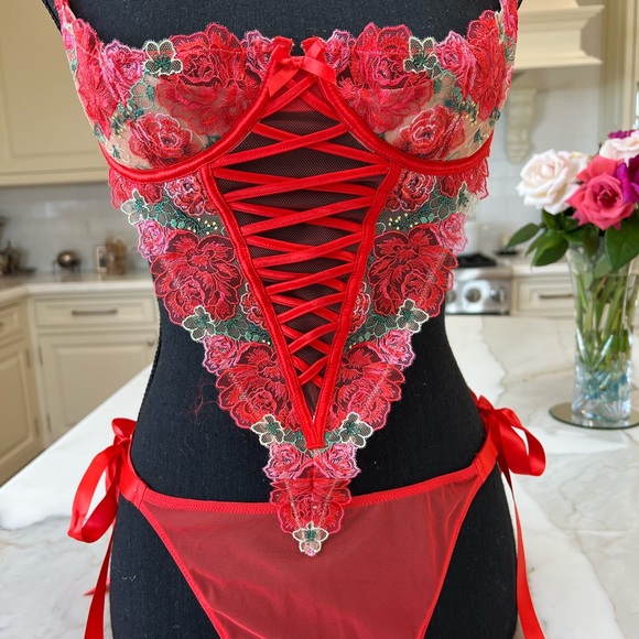 VICTORIA’S SECRET GORGEOUS LACY TEDDY W/SIDE TIES & G STRING NWT SZ-M 🧡❤️🩷 - Picture 2 of 8